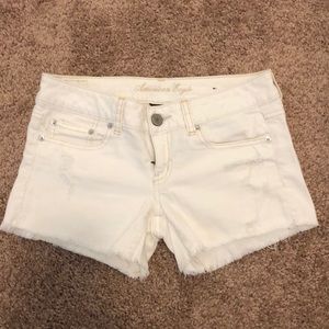 American Eagle White shorts